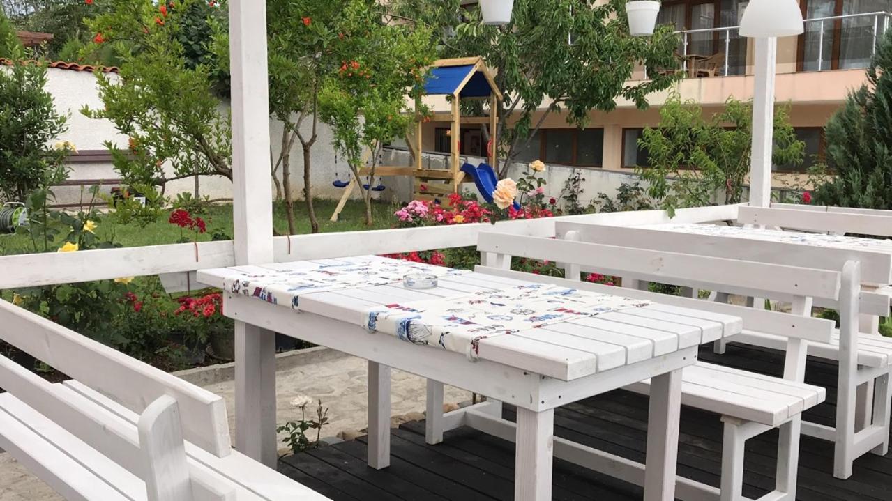 Family Hotel Akra Czernomorec Zewnętrze zdjęcie
